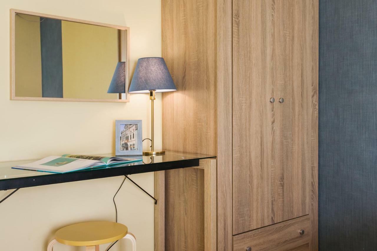Private Central View Rooms In Apartment Near To Acropolis Metro Station Atena Exterior foto