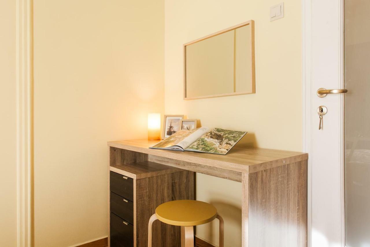 Private Central View Rooms In Apartment Near To Acropolis Metro Station Atena Exterior foto