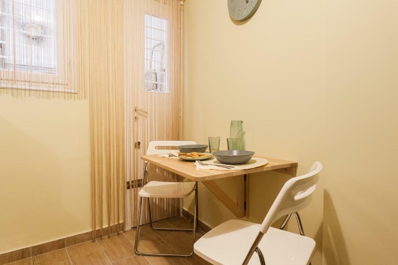 Private Central View Rooms In Apartment Near To Acropolis Metro Station Atena Exterior foto