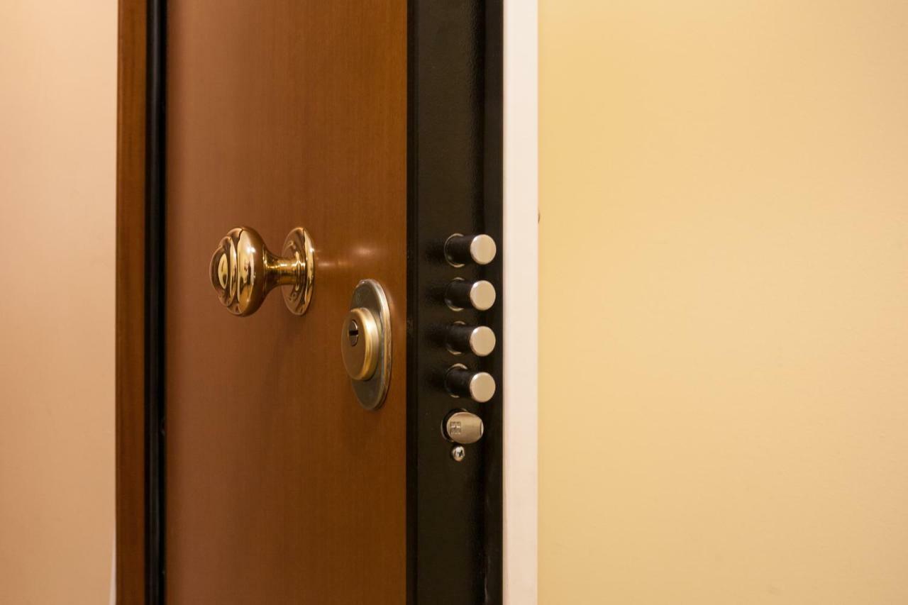 Private Central View Rooms In Apartment Near To Acropolis Metro Station Atena Exterior foto