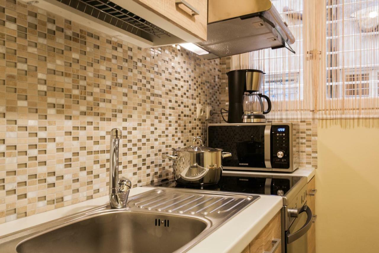 Private Central View Rooms In Apartment Near To Acropolis Metro Station Atena Exterior foto